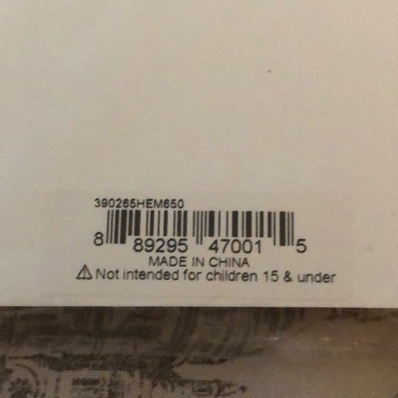 Betsey Johnson Gun Metal Tone Curb Link Cat & Flower Charm Bracelet NWT - Picture 8 of 16